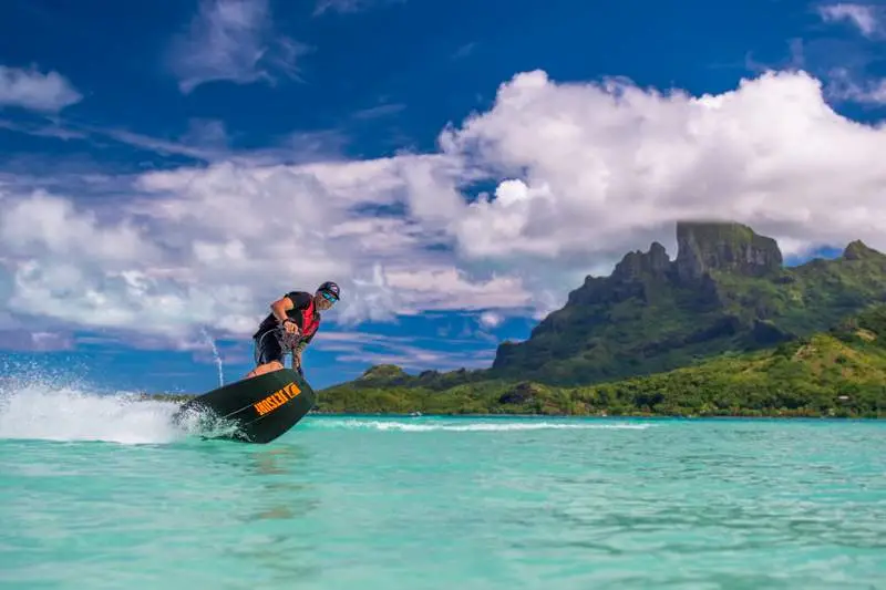 groupe-lagon-tour-bora-bora-jetboard